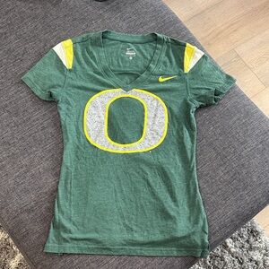 Nike Women's Oregon Ducks shirt Small